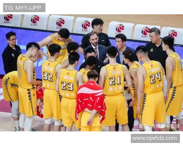 武汉篮球队的节奏体系与战术创新探讨分析