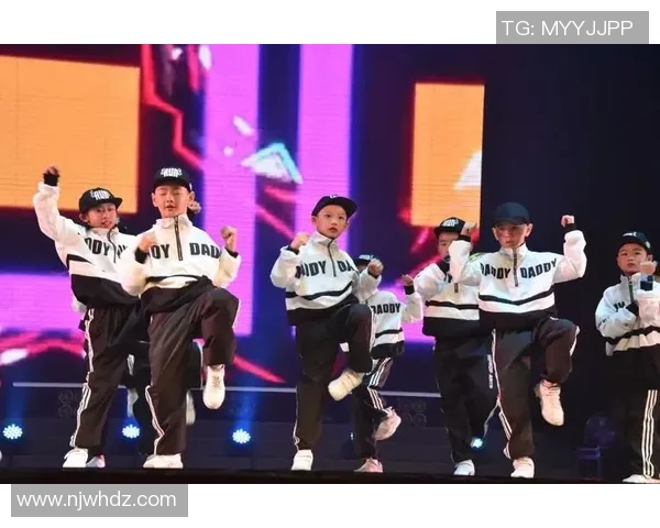 全国街舞大赛点评:杭州攀岩队展现力量与激情的完美结合 全国街舞大赛点评:杭州攀岩队展现力量与激情的完美结合